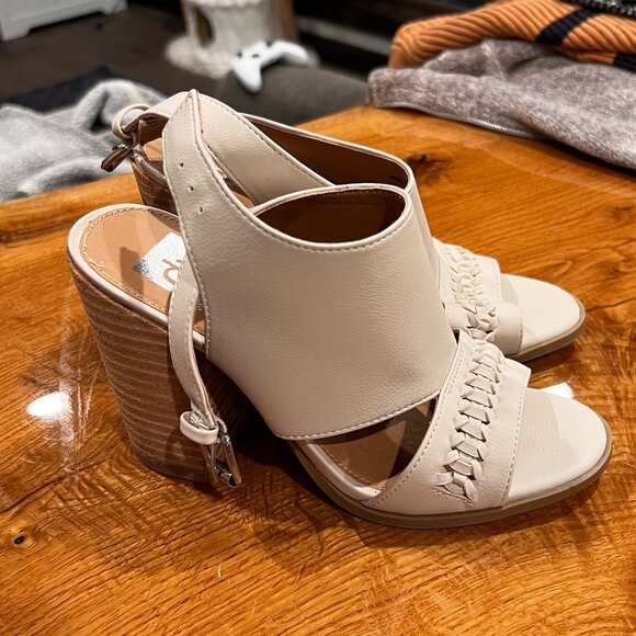 NWOT Dolce Vita Heels - Picture 2 of 4